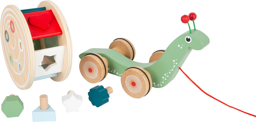 Pull-Along Shape-Fitting Snail
